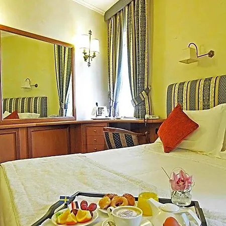 Hotel La Fenice 3*
