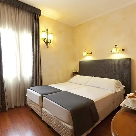 Hotel La Fenice Rome