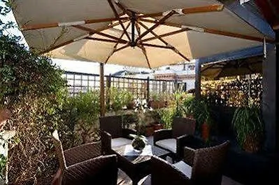 拉菲尼奇酒店 3*